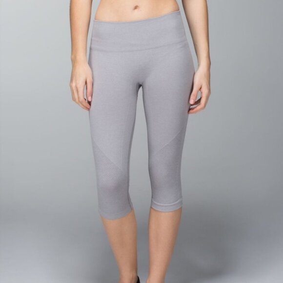 Lululemon Ebb & Flow Crop Seamless Leggings (6) EUC Grey - Picture 1 of 9